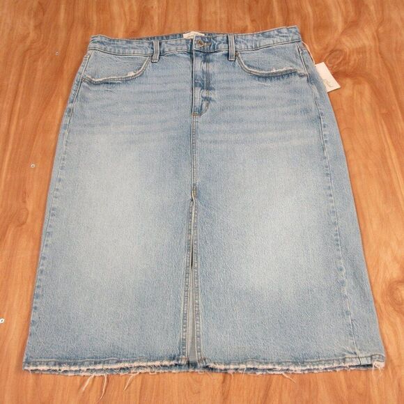 UNIVERSAL THREAD High Rise Denim Jean Midi Skirt Womens/Junior 17 Light Wash NWT - Picture 1 of 15